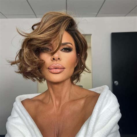 lisa rinna instagram nude|Lisa Rinna, 60, Goes Totally Nude in Mirror Selfie: ‘Celebrate It’